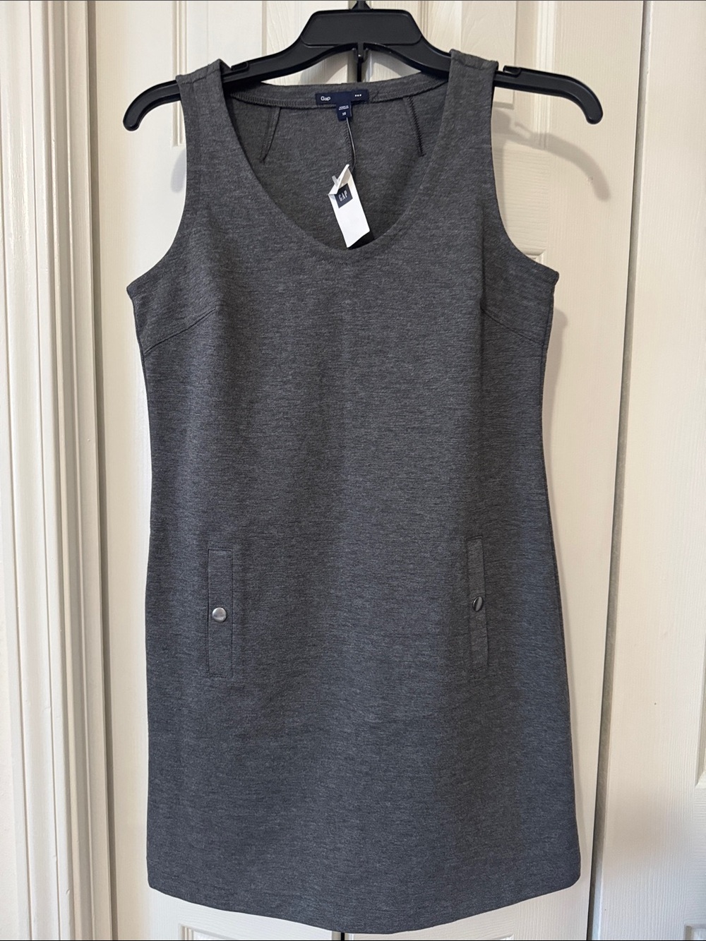 GAP Sleeveless Knit Shift Dress in Charcoal